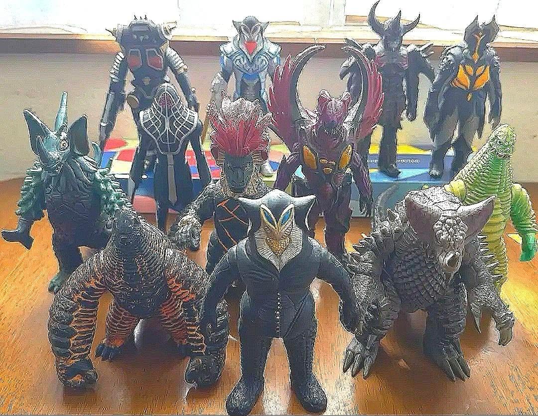 旧ウルトラ怪獣フィギュアファイティングエボリューションリバース12点 旧ウルトラ怪獣フィギュアファイティングエボリューションリバース12点